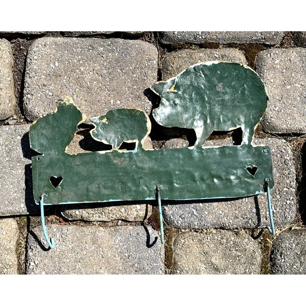 Three Pigs Hanging Hooks Hand Painted Metal Wall Decor Farm Country 15